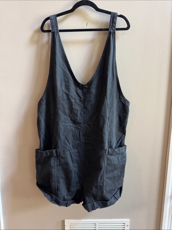 We The Free Pants - Sleeveless Black Cotton Romper with Front Pockets